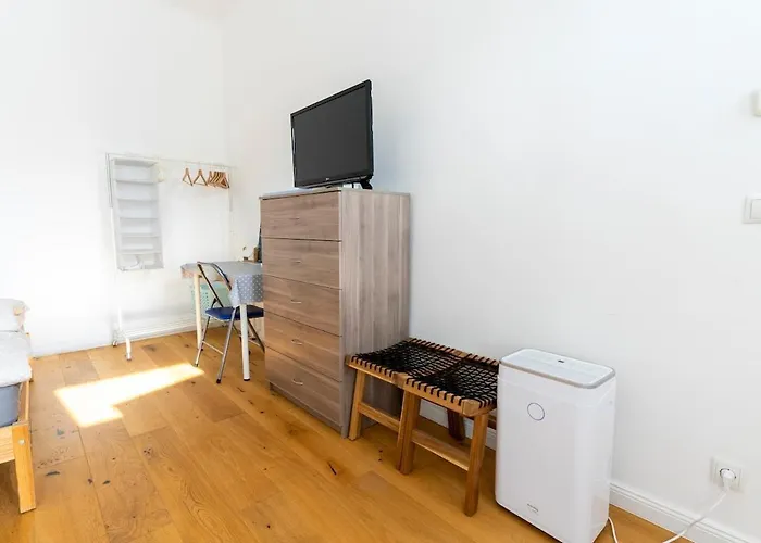 Free Garage, U4&u6 5min, 33m2 * Vienna