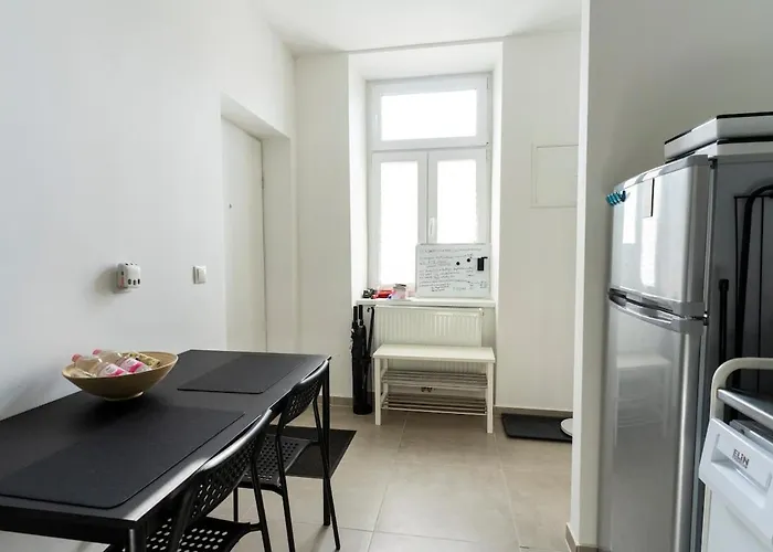 Free Garage, U4&u6 5min, 33m2