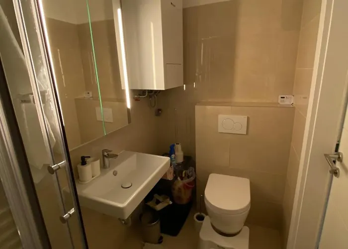 Apartment Free Garage, U4&u6 5min, 33m2 *