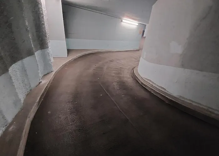 Free Garage, U4&u6 5min, 33m2 *