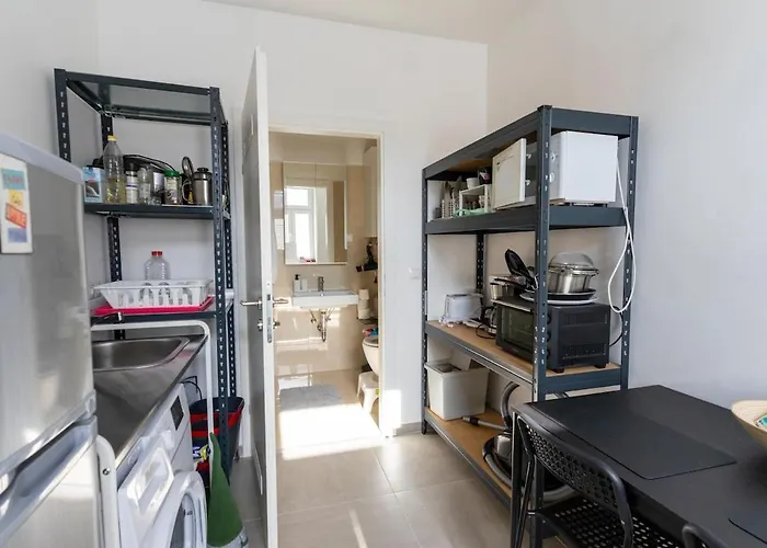 Free Garage, U4&u6 5min, 33m2 Apartment *